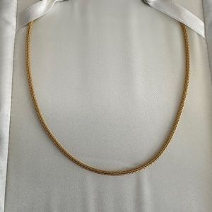 18 kt yellow gold Greek necklace